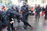 В Гамбурге полиция разгоняет водометами участников митинга против саммита G20