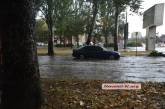 Практически весь центр Николаева оказался затопленным в результате грозы