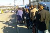 В Южноукраинске пассажиры-"двойники" заблокировали автобус. ВИДЕО