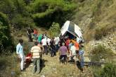 В Турции автобус рухнул с обрыва: погибли четыре человека