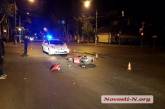 В Николаеве ночью мопед попал под полицейский «Приус»: пострадал 1 человек