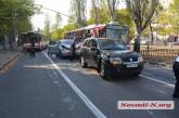 В центре Николаева столкнулись три автомобиля – образовалась большая пробка 