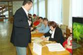 А.Садыков намерен после выборов решить проблемы с ошибками в списках избирателей