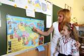 Порошенко – педагогам: несмотря на российскую агрессию, удается развивать образование