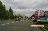 Увлеклись: в Николаеве дорожники зарисовали разметкой выезды и заезды на парковки