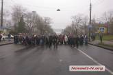 В Николаеве работники 61-го завода вновь перекрывали Варваровский мост. РЕПОРТАЖ