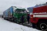 Около 800 фур застряли из-за непогоды на трассе Киев-Одесса
