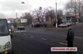 В Николаеве заводчане снова блокировали проезд по Варваровскому мосту