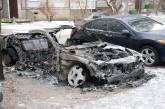 Версия с появлением в Николаеве автоподжигателей подтверждается:  во дворе многоэтажки снова горел автомобиль ОБНОВЛЕНО