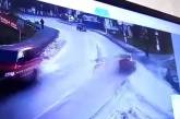 Появилось видео страшного ДТП, в котором Mercedes насмерть сбил женщину с ребенком