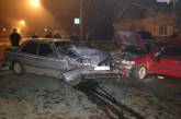 В Николаеве пьяный водитель на "Мазде" врезался в припаркованный "Опель": двое пострадавших