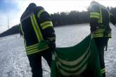 В Черкассах провалился под лед и погиб 16-летний парень, его товарища удалось спасти. ВИДЕО