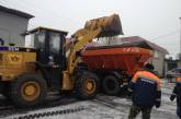 В Николаеве усиливается снегопад: коммунальщики вышли на очистку улиц