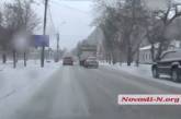 Рейд по дорогам Николаева: снег не убирают, проезжая часть превратилась в каток. ВИДЕО