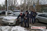 В центре Николаева столкнулись «Шевроле» и «Тойота»