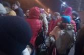 В ожидании маршрутки в Ракетное Урочище в Николаеве выстроилась очередь из 39 пассажиров
