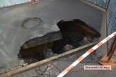 В Николаеве из-за провала на канализационном коллекторе прекращено движение трамваев