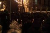 К Администрации президента, где митингуют сторонники Саакашвили, подтягиваются силовики