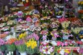 Цены на цветы в Николаеве в день св. Валентина остались прежними: зарабатывают на количестве