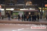 Николаевцы в ожидании маршруток мерзнут на остановках - ждать нужно не менее часа