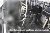 В Польше двое неизвестных избили в трамвае украинца