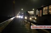 Вечером на Варваровском и Ингульском мостах застыли колонны автомобилей