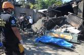 На Филиппинах самолет упал на жилой дом. ВИДЕО