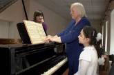 В Николаевской области большинство школьников учатся фортепианному и художественному искусствам