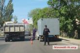 В Николаеве на дороге «закипел» автозак, перевозящий заключенных