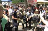 В Николаеве произошла потасовка между националистами и полицией. ВИДЕО