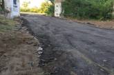 В Николаеве прокладывают новые дороги, мешая асфальт с грязью. ВИДЕО