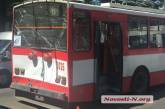 В центре Николаева тягач въехал в троллейбус: пострадали женщина и двое детей