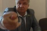 Депутат горсовета показал «дулю» зоозащитнице во время обсуждения ситуации с бездомными собаками в Николаеве