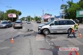 На проспекте в Николаеве разбились 4 машины: один человек госпитализирован