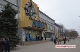 В Николаеве эвакуировали железнодорожный вокзал – на перроне обнаружили подозрительный чемодан