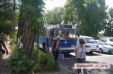 На пр. Центральном в Николаеве остановились троллейбусы — нет электричества