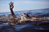 На городском пляже Николаева чуть не утонула 13-летняя девочка 