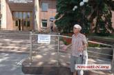 «Зараз найгірше», - николаевский монопикетчик разочаровался в государстве Украина
