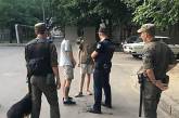 В Николаеве нацгвардия и полиция останавливают и обыскивают прохожих
