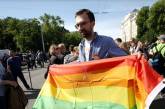 Нардеп Лещенко своими руками стер скандальную надпись о ЛГБТ. Видео