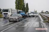 Под Николаевом столкнулись 4 автомобиля — на трассе затор