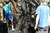 В Николаеве загорелся туалет — пожар перекинулся на жилой дом