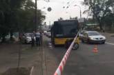 В Киеве байкер не поделил дорогу с троллейбусом и 10 раз выстрелил в водителя