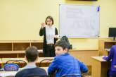 Сельским учителям Украины собираются дать льготы на жилье с отоплением и электричеством