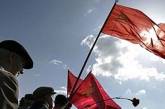 Янукович узаконит красные флаги на 9 мая