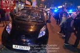 В Киеве таксист Uber въехал в остановку с людьми