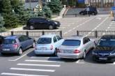 Киеврада уполномочила около 200 парковщиков выписывать штрафы и эвакуировать авто