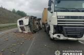 На Николаевщине столкнулись грузовик и микроавтобус: один пострадавший