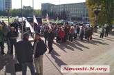 В Николаеве под горсоветом митинг против «Міста для людей»: участнице стало плохо