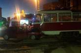 В Харькове евробляхер "впечатался" в трамвай - трое пострадавших 